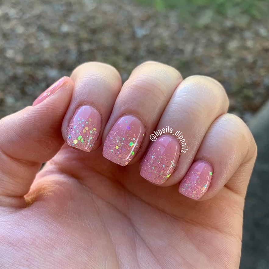 pink nails with glitters