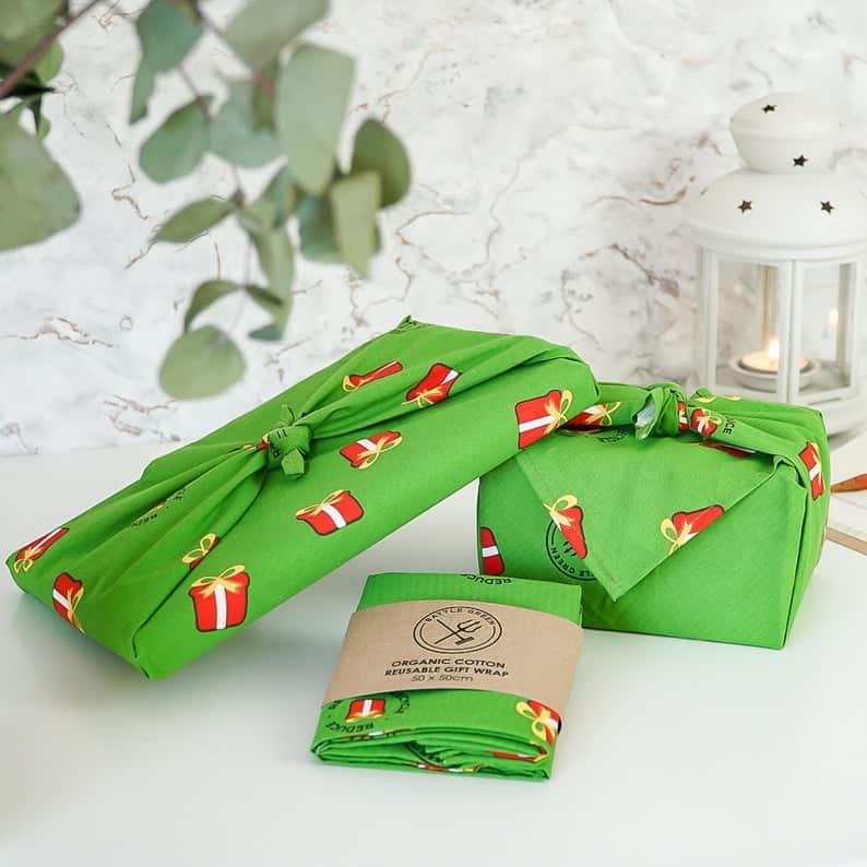 Zero Waste Kit in a green oranic cotton wrap