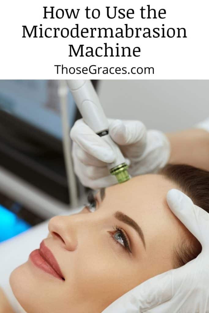 expert showing How to use microdermabrasion machine