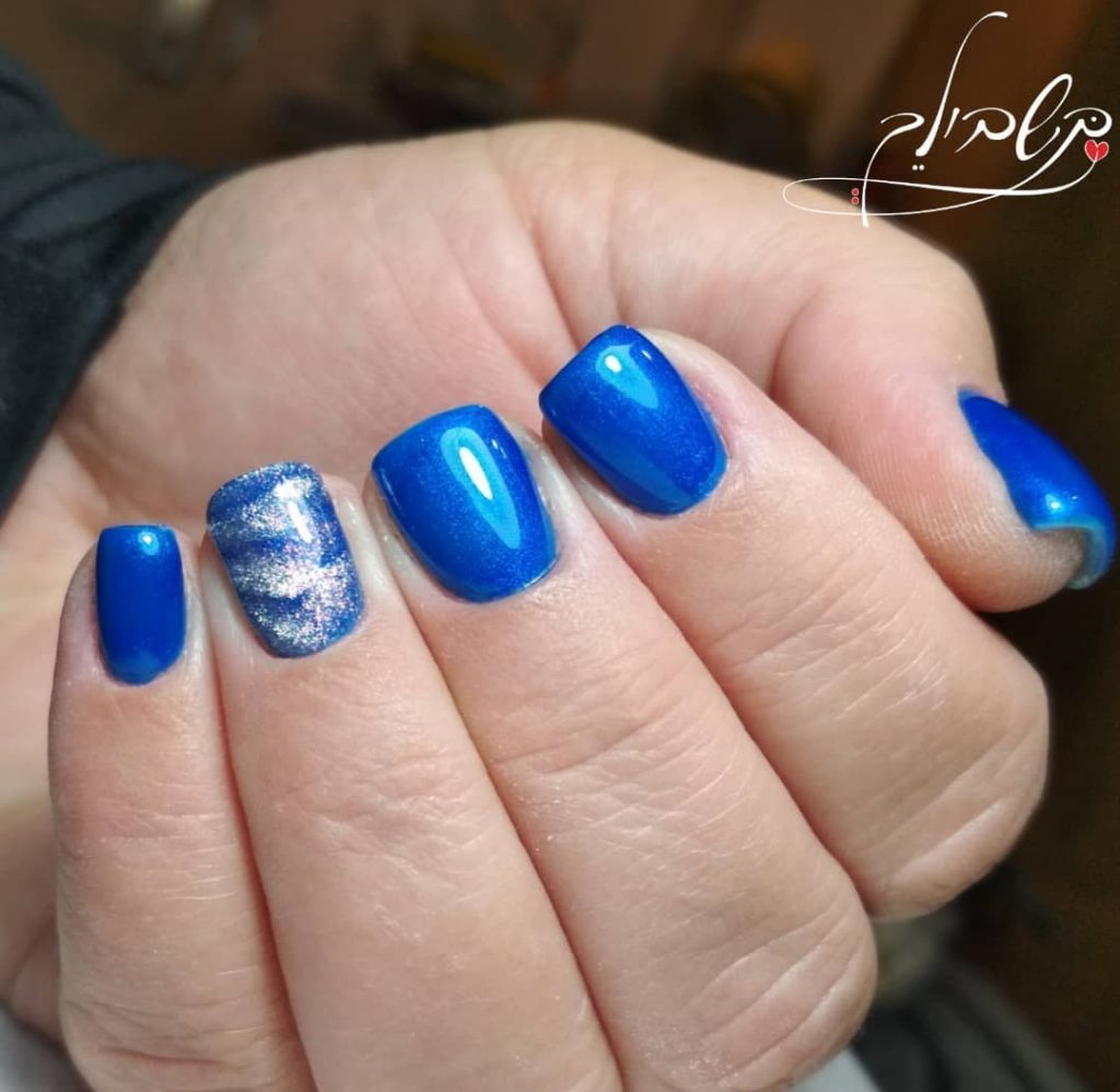 Short Blue Gel Nails