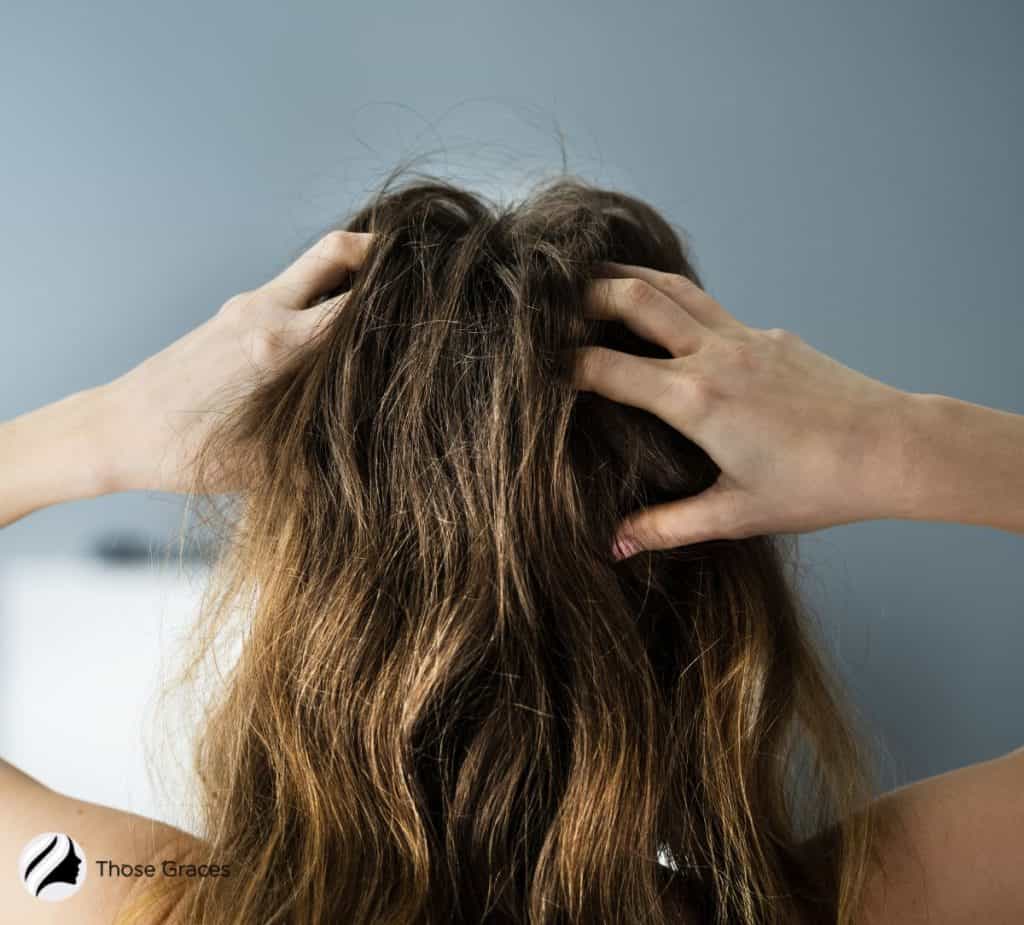 lady with dry hair and itchy scalp